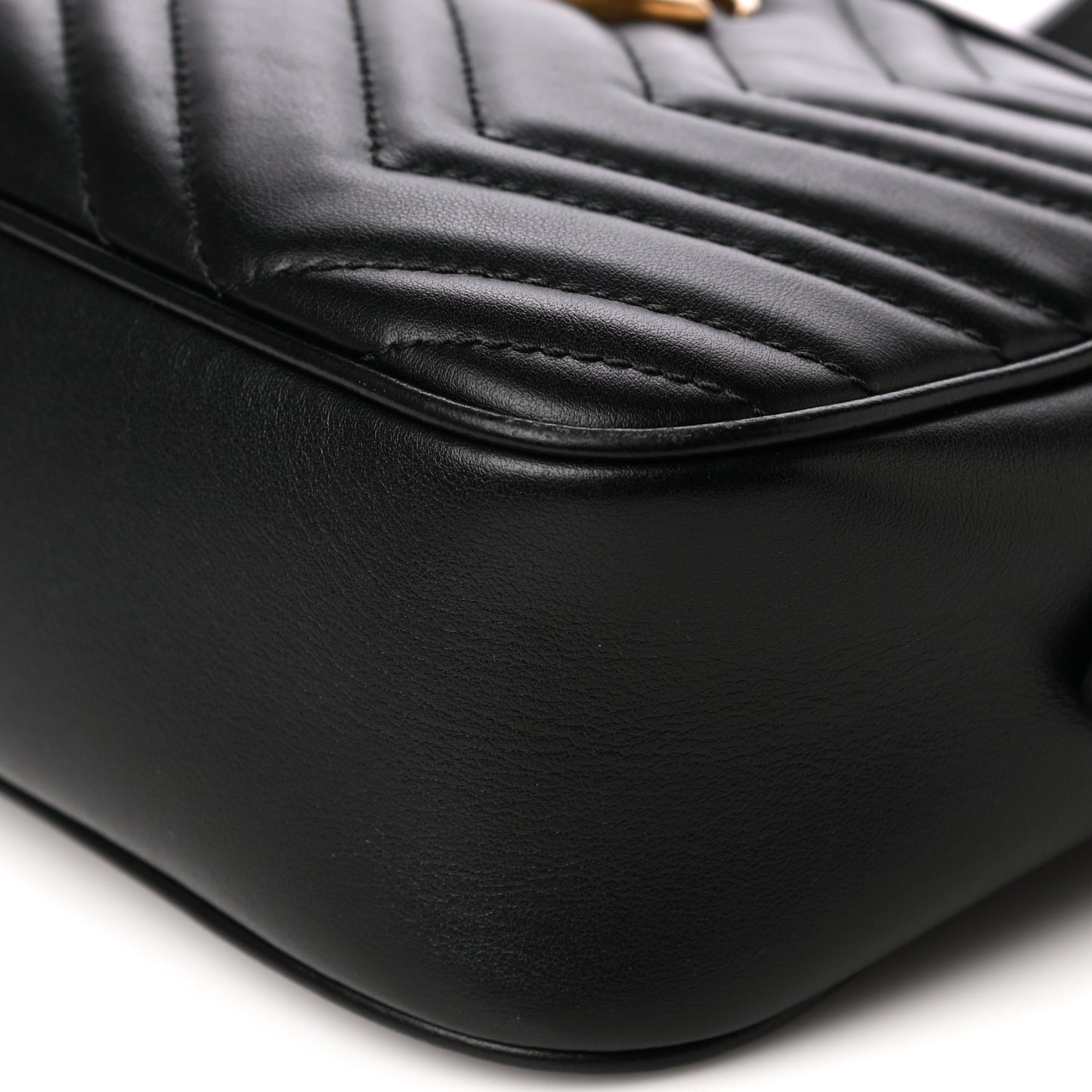 Calfskin Matelasse Small GG Marmont Chain Shoulder Bag Black