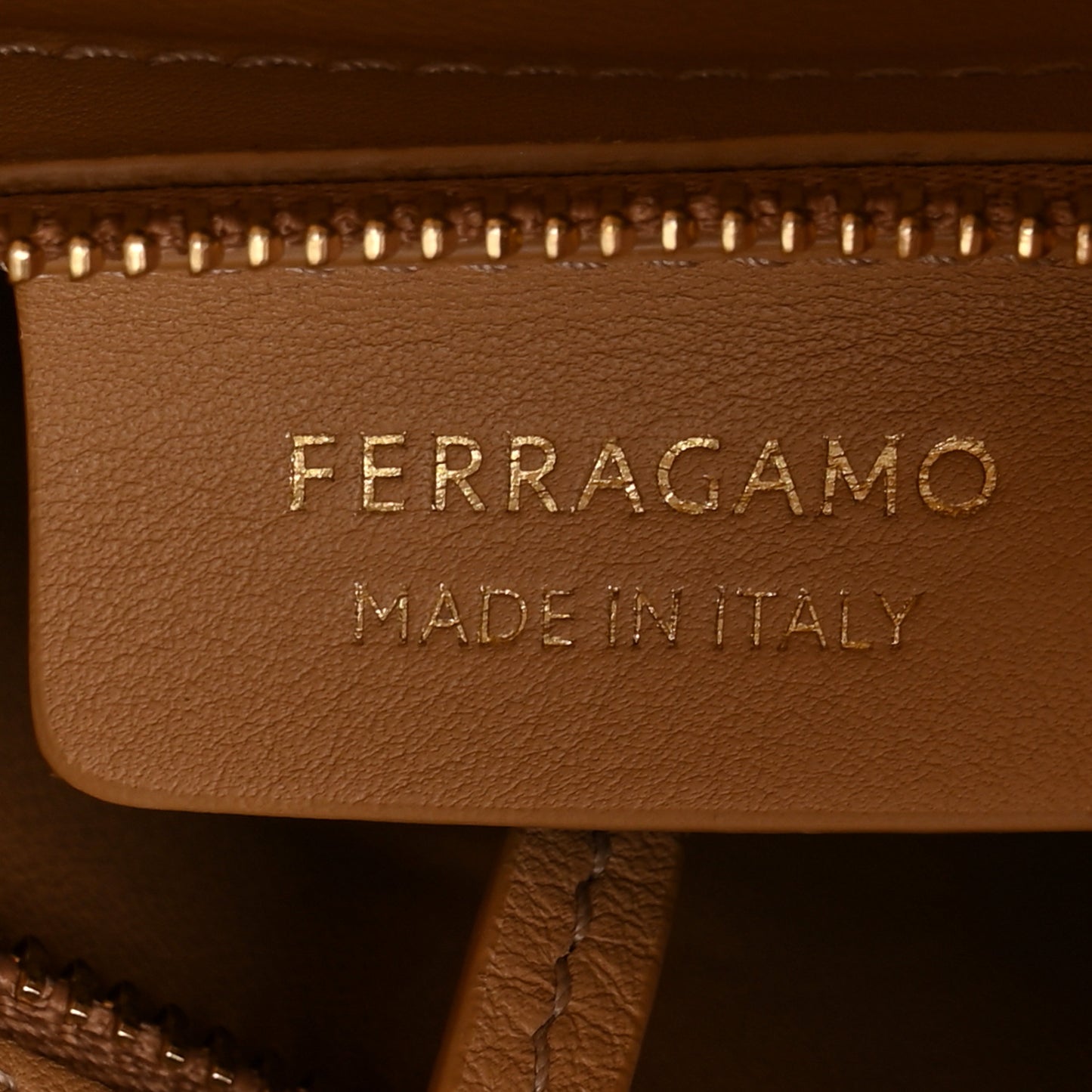 Natural Grain Calfskin Small Hug Bag Light Caramel
