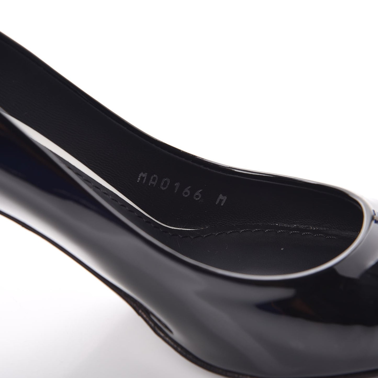 Glazed Calfskin Eyeline Pumps 40 Black