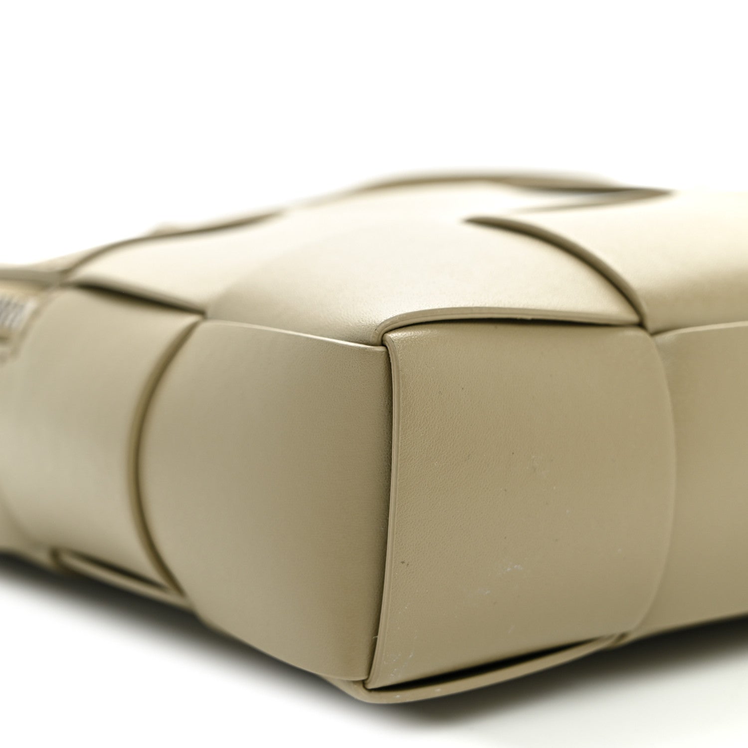 Bottega Veneta Lambskin Maxi Intrecciato Cassette Camera Bag Travertine 8 of 9
