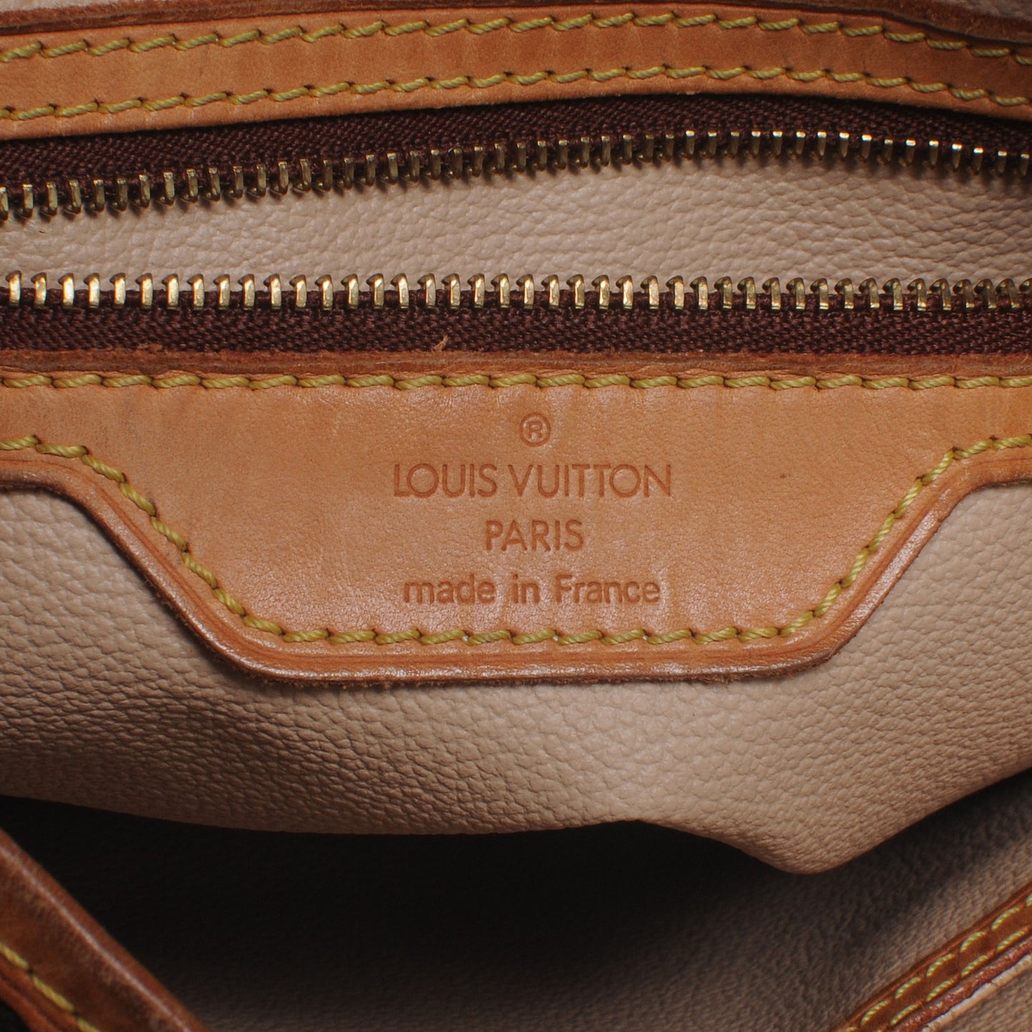 Monogram Petit Bucket 23