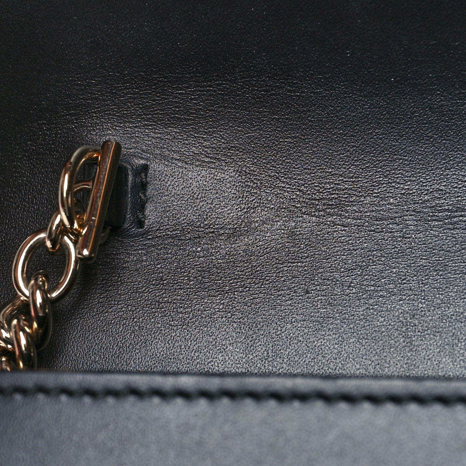 Gucci Guccissima Signature Bowy Chain Wallet Black 9 of 9