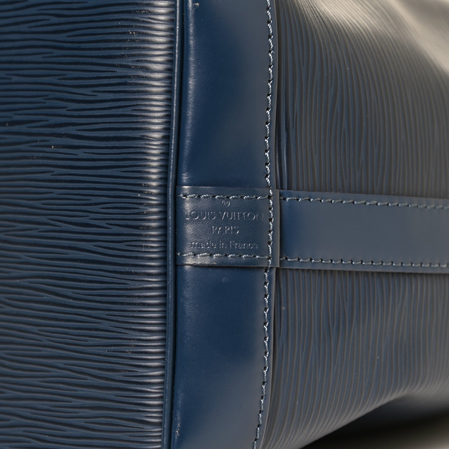 Louis Vuitton Epi Noe Toledo 6 of 11