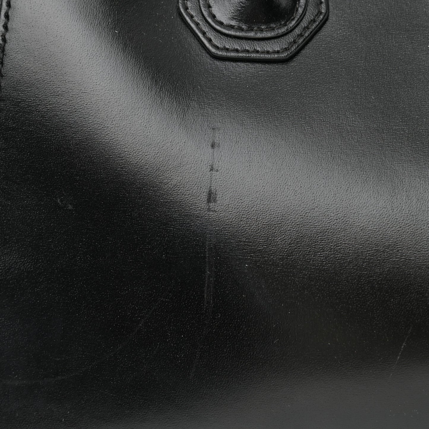 Shiny Lord Calfskin Medium Antigona Black