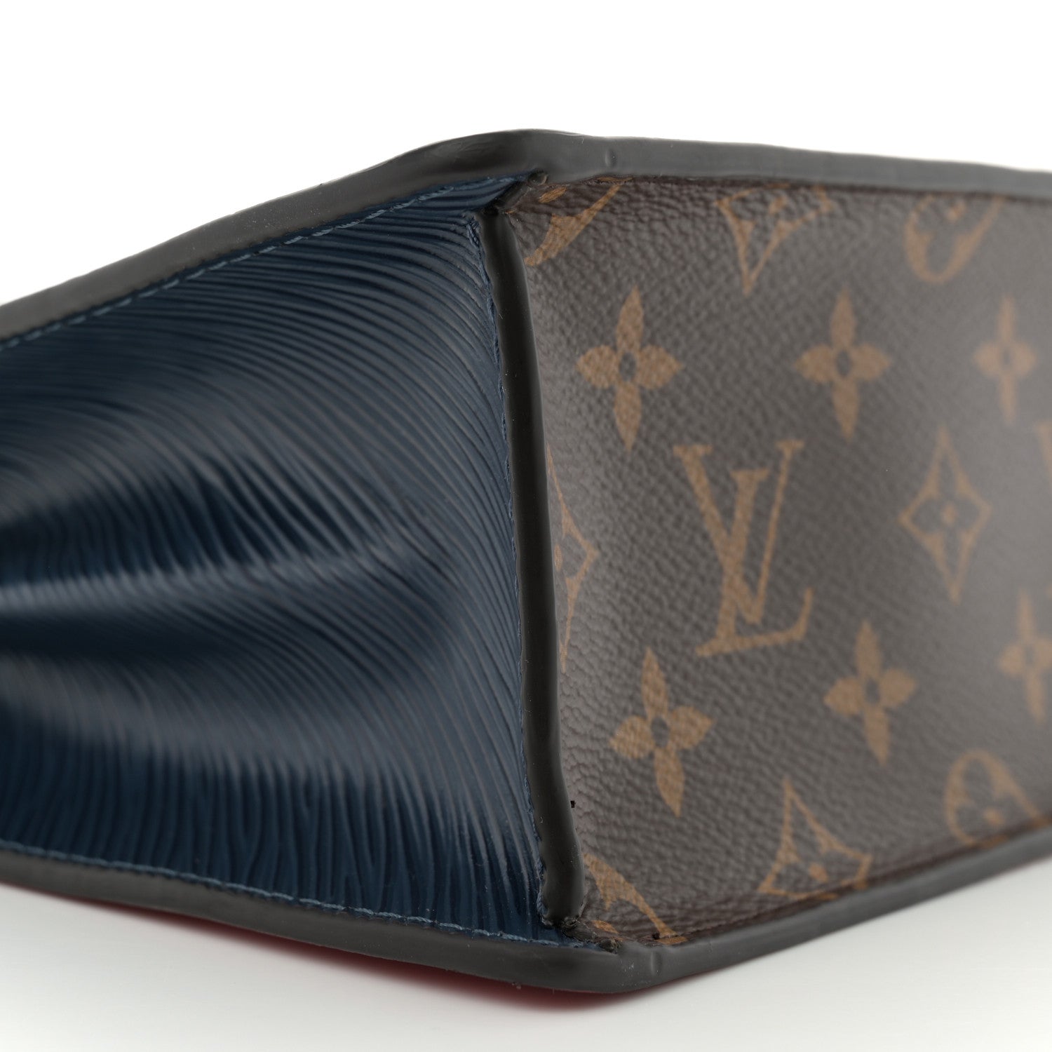 Louis Vuitton Vernis Epi Monogram Spring Street Scarlet 9 of 10