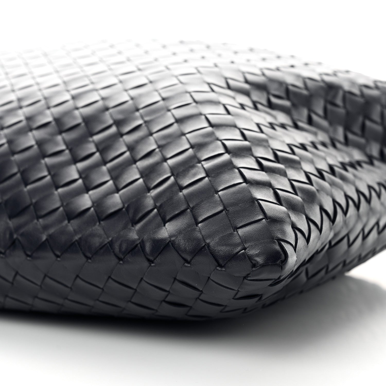 Bottega Veneta Calfskin Intrecciato Large Hop Space 8 of 10