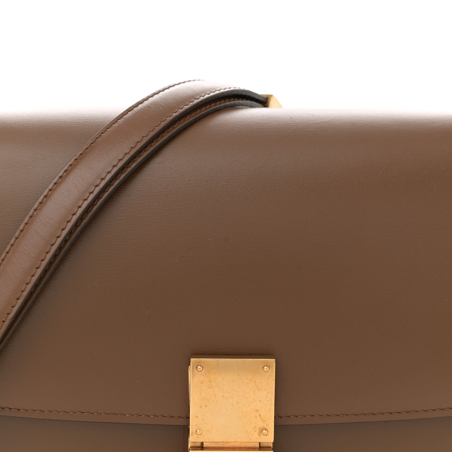 Box Calfskin Medium Classic Box Flap Bag Camel