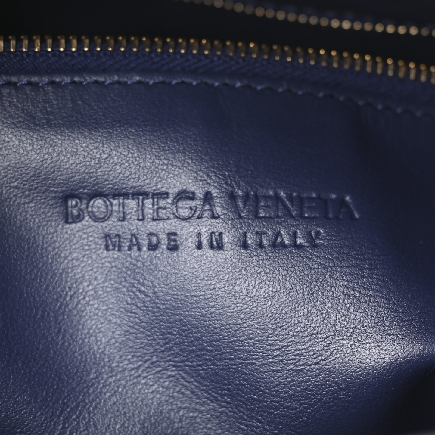 Calfskin Intrecciato Small Hop Duke