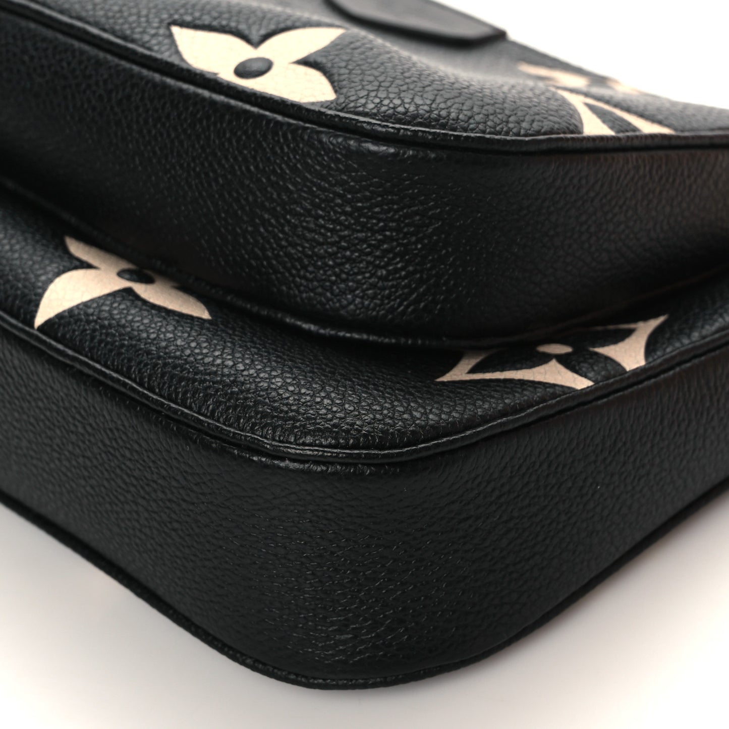 Empreinte Monogram Giant Multi Pochette Accessories Black Beige