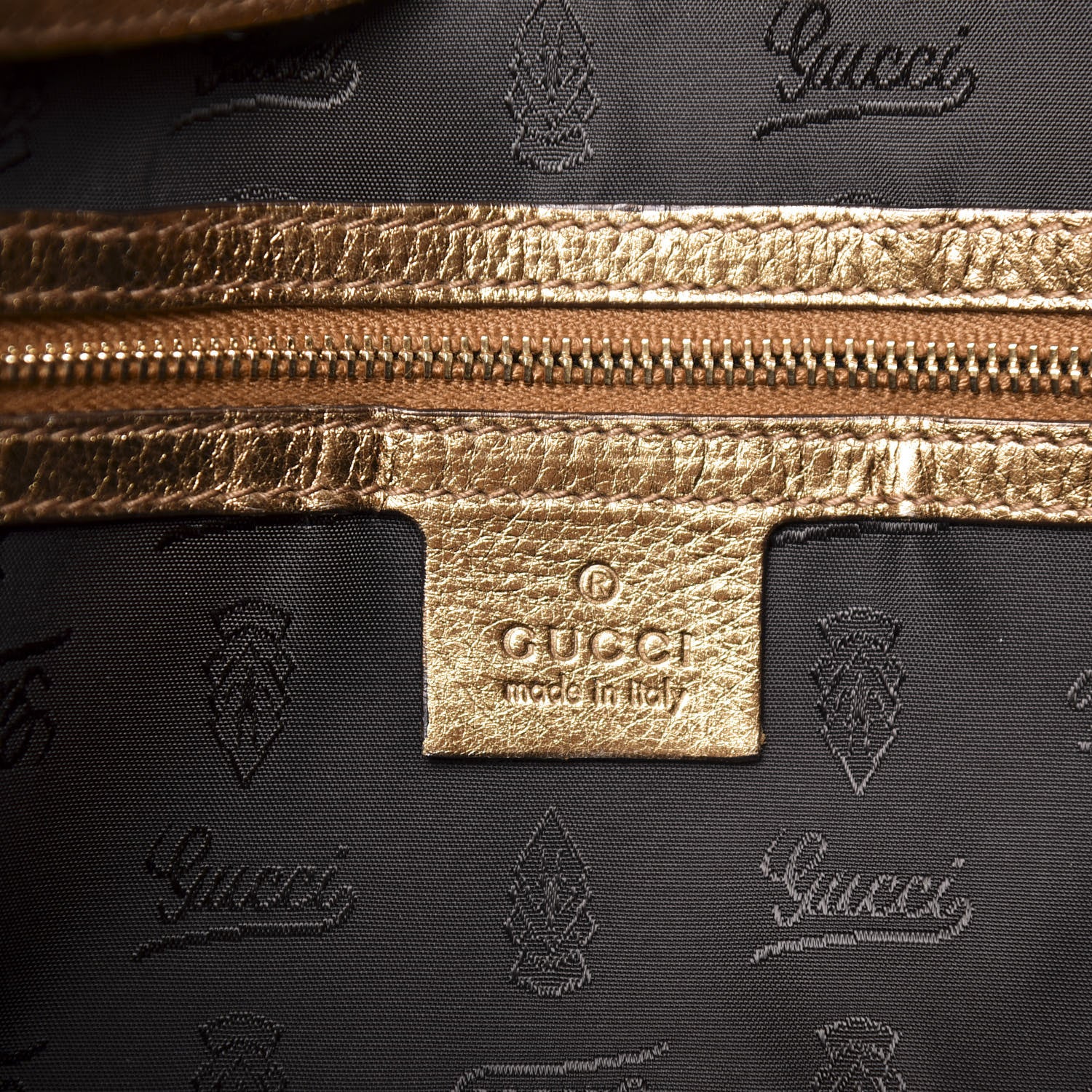 Gucci Patent Hysteria Large Clutch Metallic Gold 9 of 12