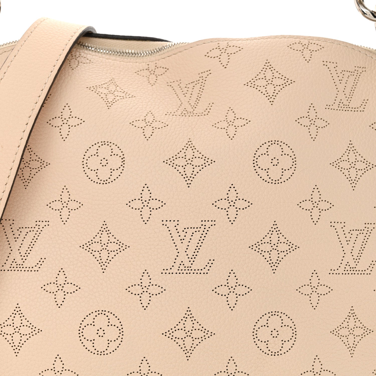 Louis Vuitton Mahina Babylone Chain BB Cream 7 of 10