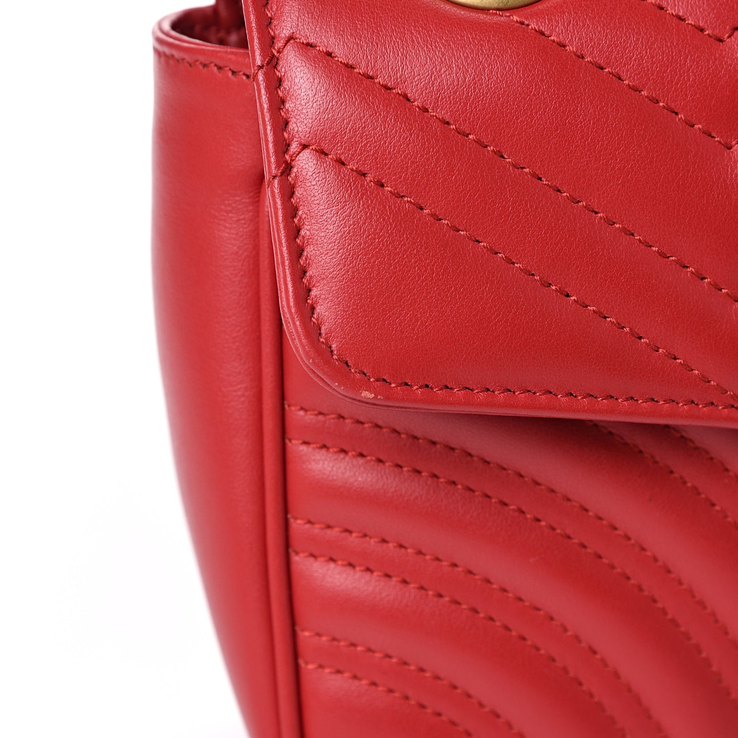 Calfskin Matelasse Small GG Marmont Shoulder Bag Hibiscus Red