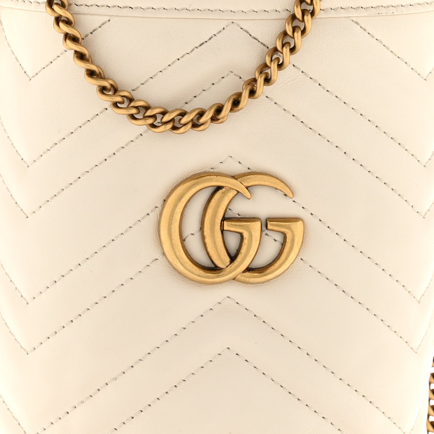 Calfskin Matelasse Mini GG Marmont 2.0 Bucket Bag White