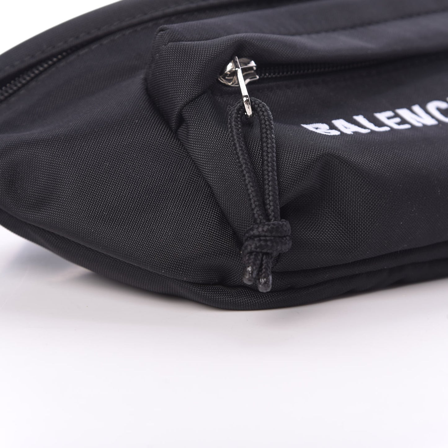 Sport Nylon Logo Embroidered Wheel Belt Bag Black White