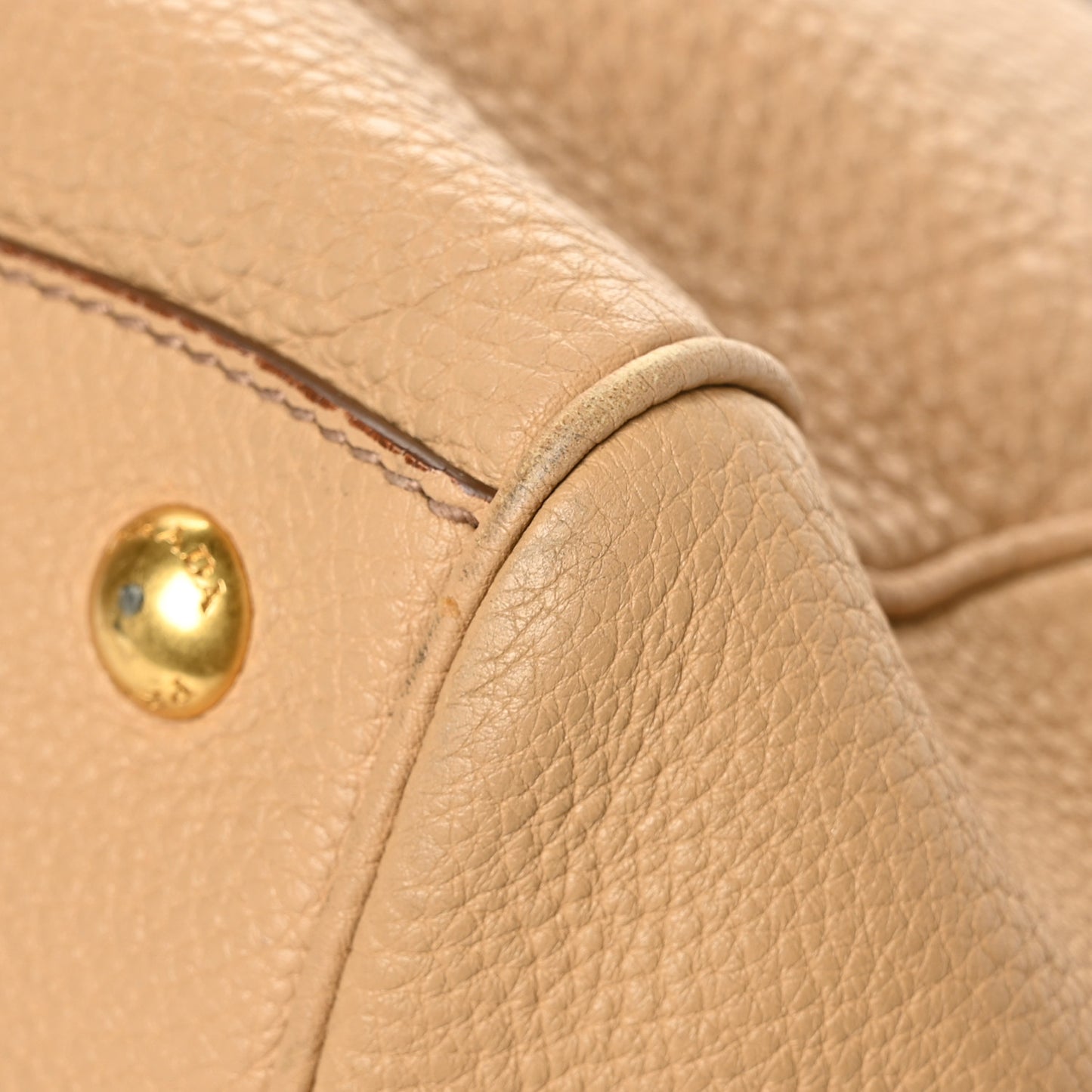 Vitello Daino Top Handle Zip Tote Sughero