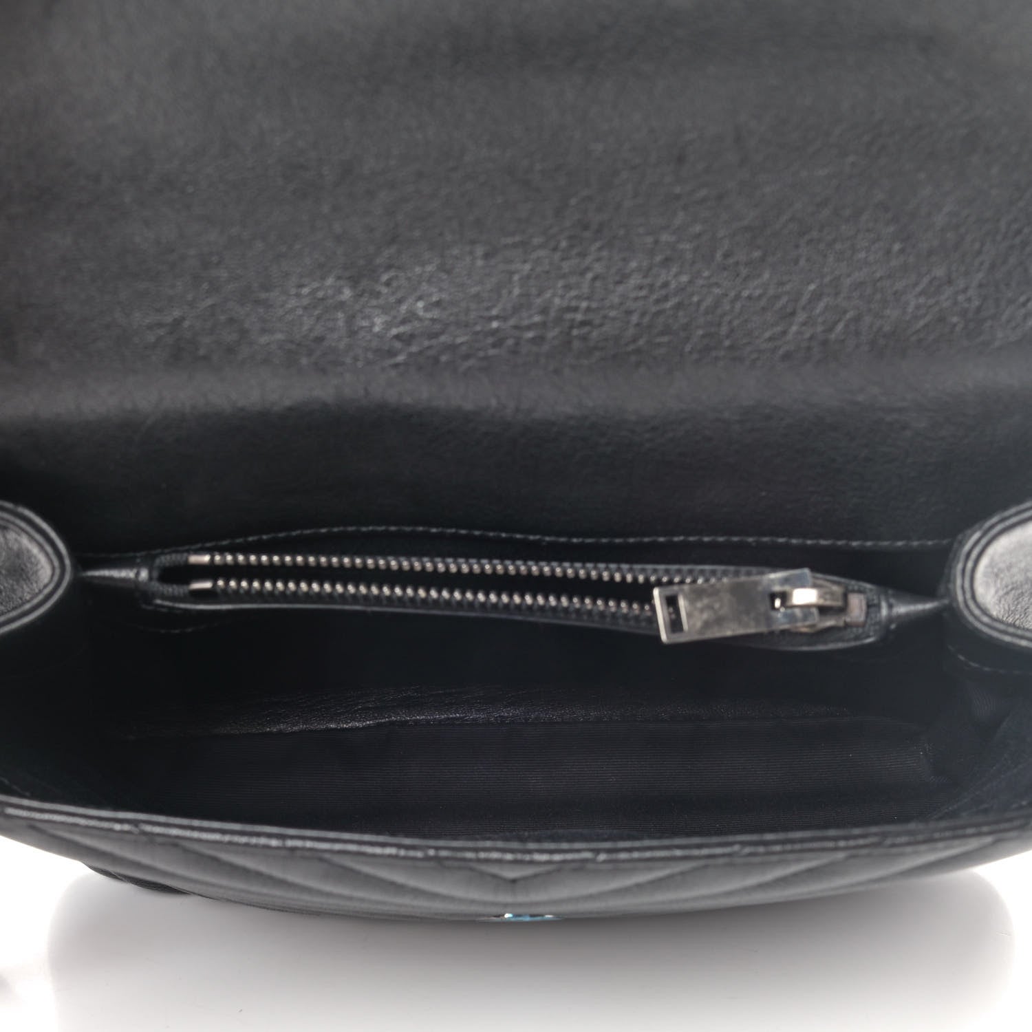 Saint Laurent Sheepskin Matelasse Chevron Monogram Medium College Bag Black 4 of 4