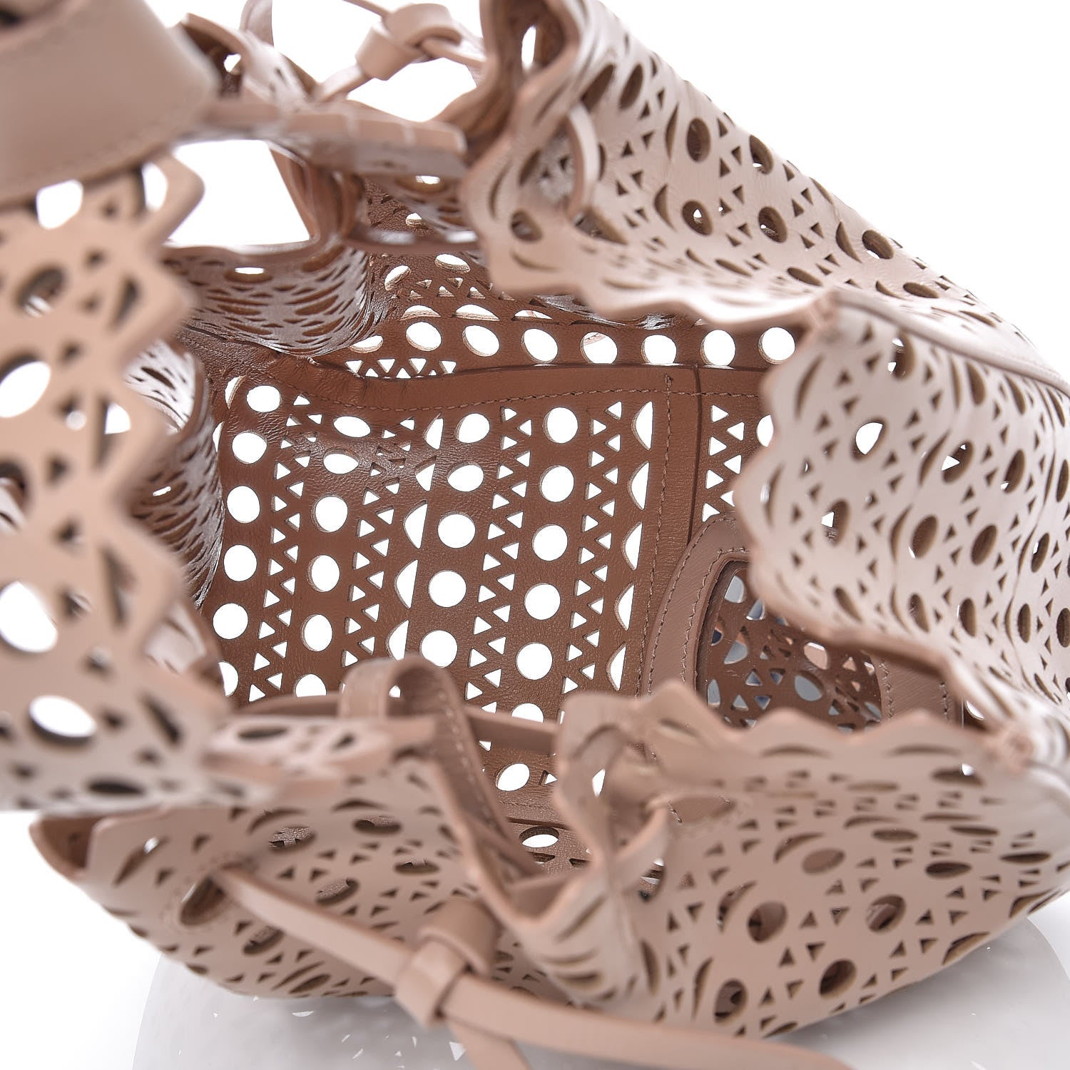 Alaia Calfskin Vienne Rose-Marie 19 Bag Beige 5 of 9
