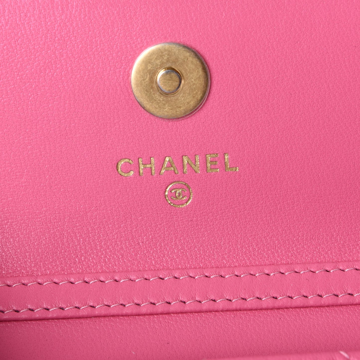Lambskin Quilted Pearl Crush Clutch With Chain Pink