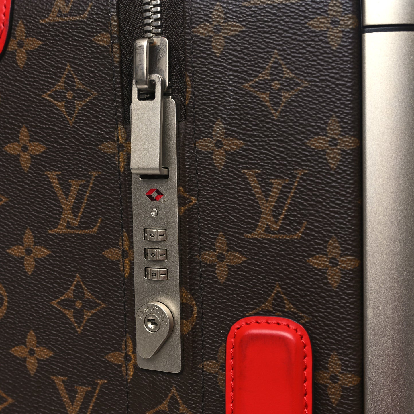 Monogram Horizon 55 Coquelicot