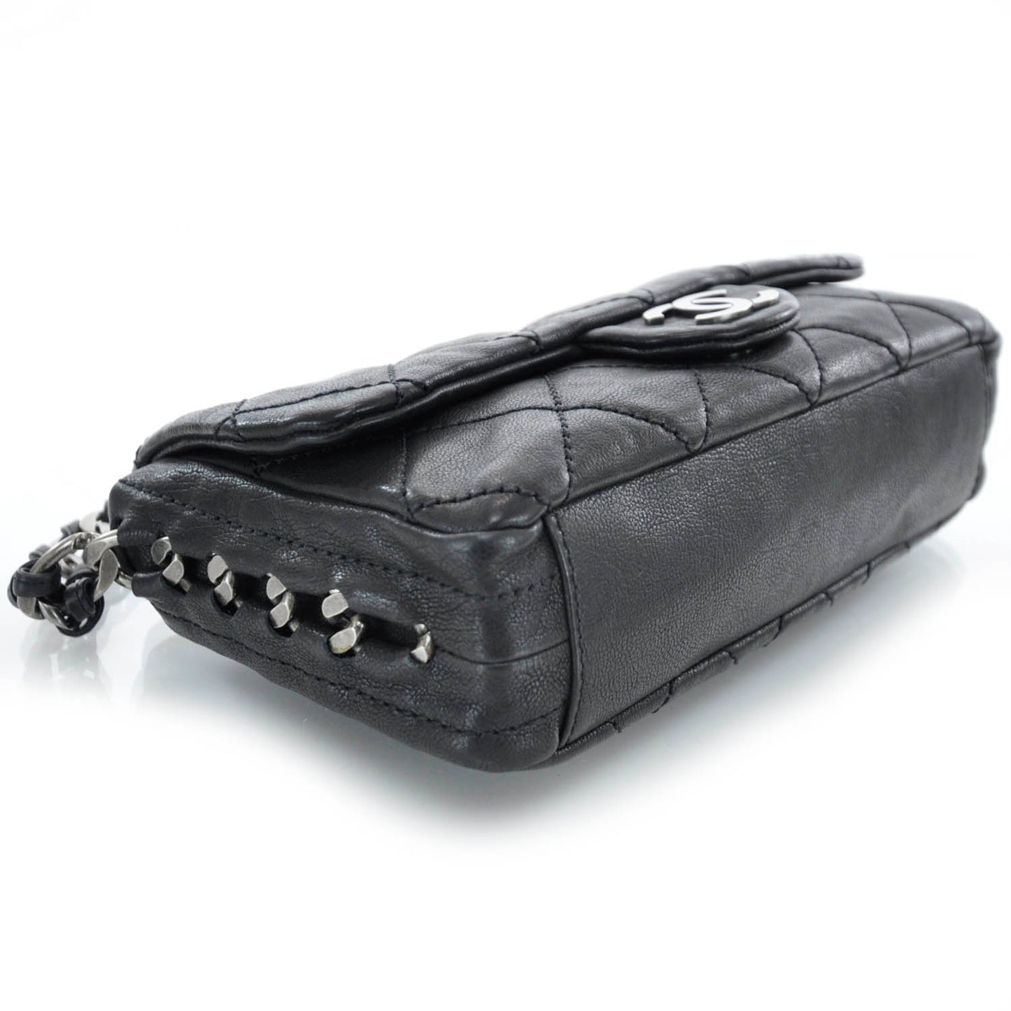 Leather Modern Chain Flap Black
