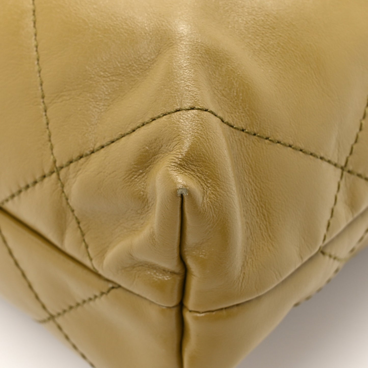 Shiny Calfskin Quilted Mini Chanel 22 Green