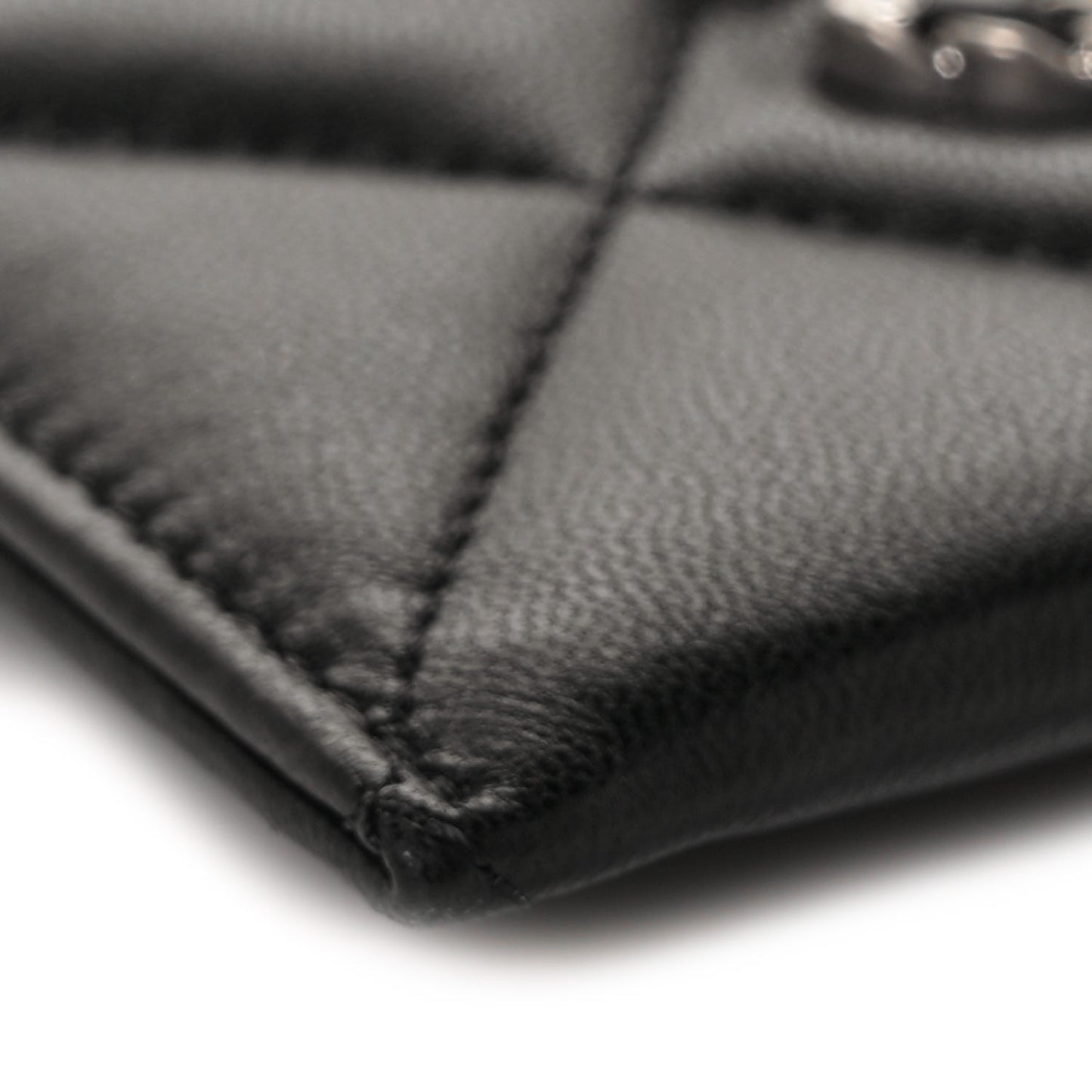 Lambskin Quilted Chanel 19 Card Holder Black