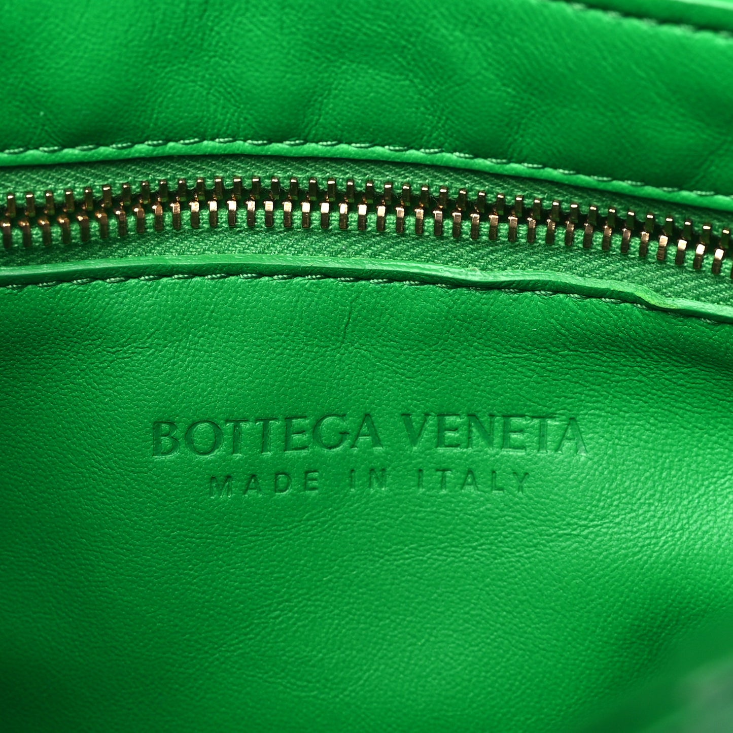 Patent Maxi Intrecciato Cassette Crossbody Bag Parakeet