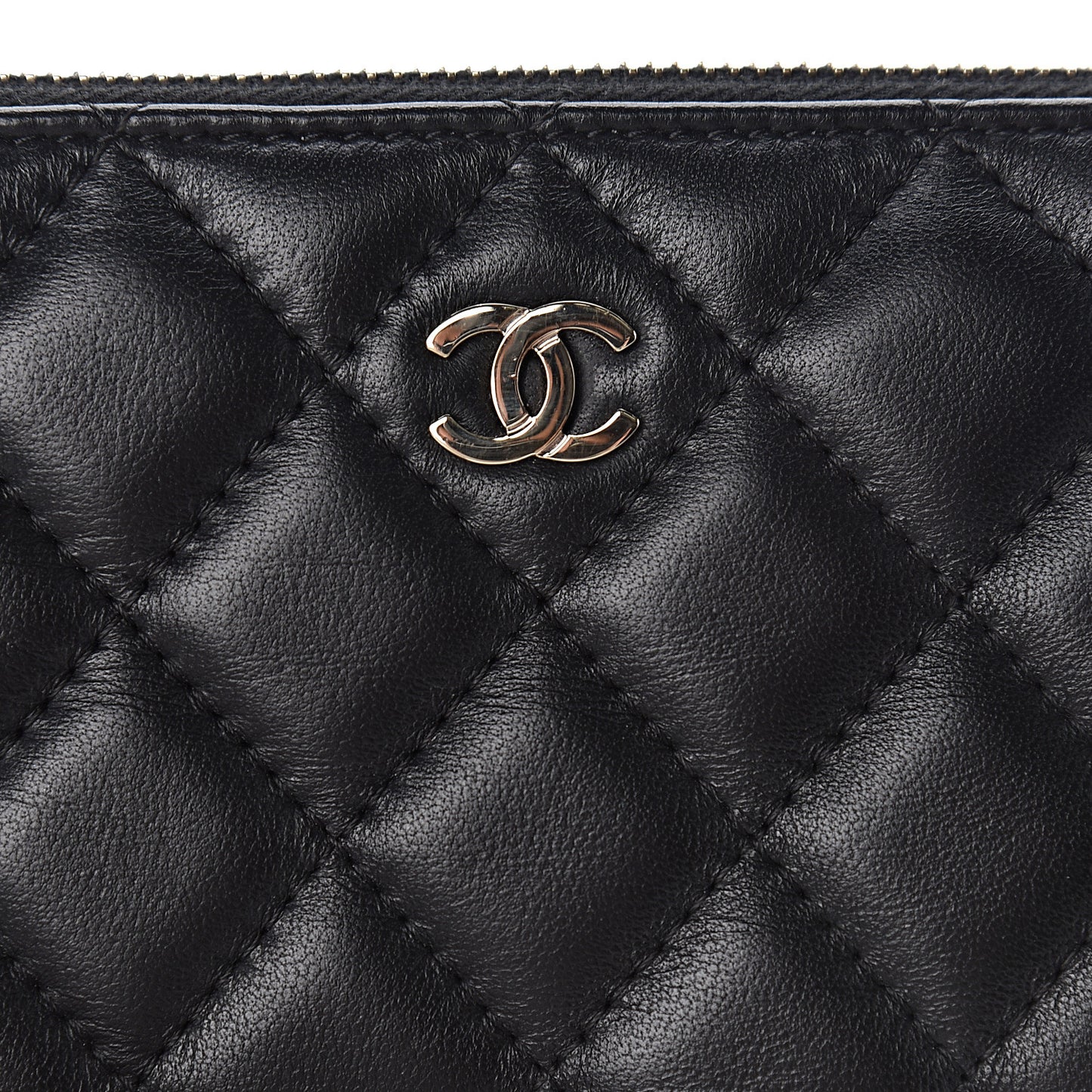 Lambskin Quilted Small Clutch With Chain Black