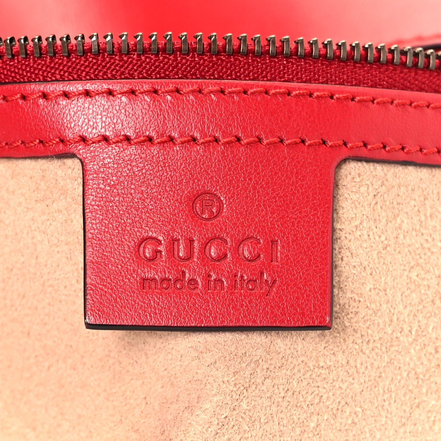 Calfskin Matelasse Small GG Marmont Shoulder Bag Hibiscus Red
