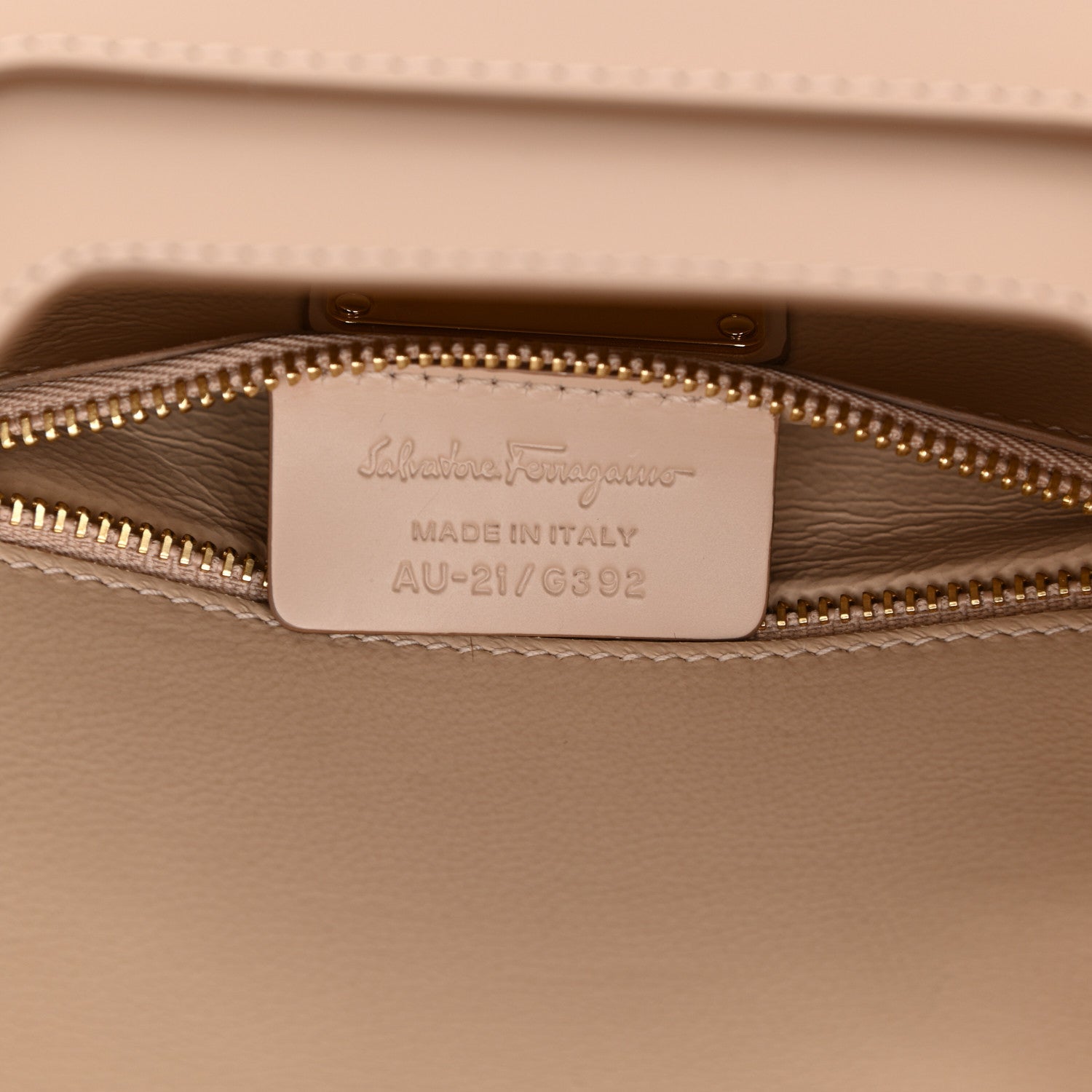Salvatore Ferragamo Smooth Calfskin Small Anna Shoulder Bag New Bisque 7 of 10