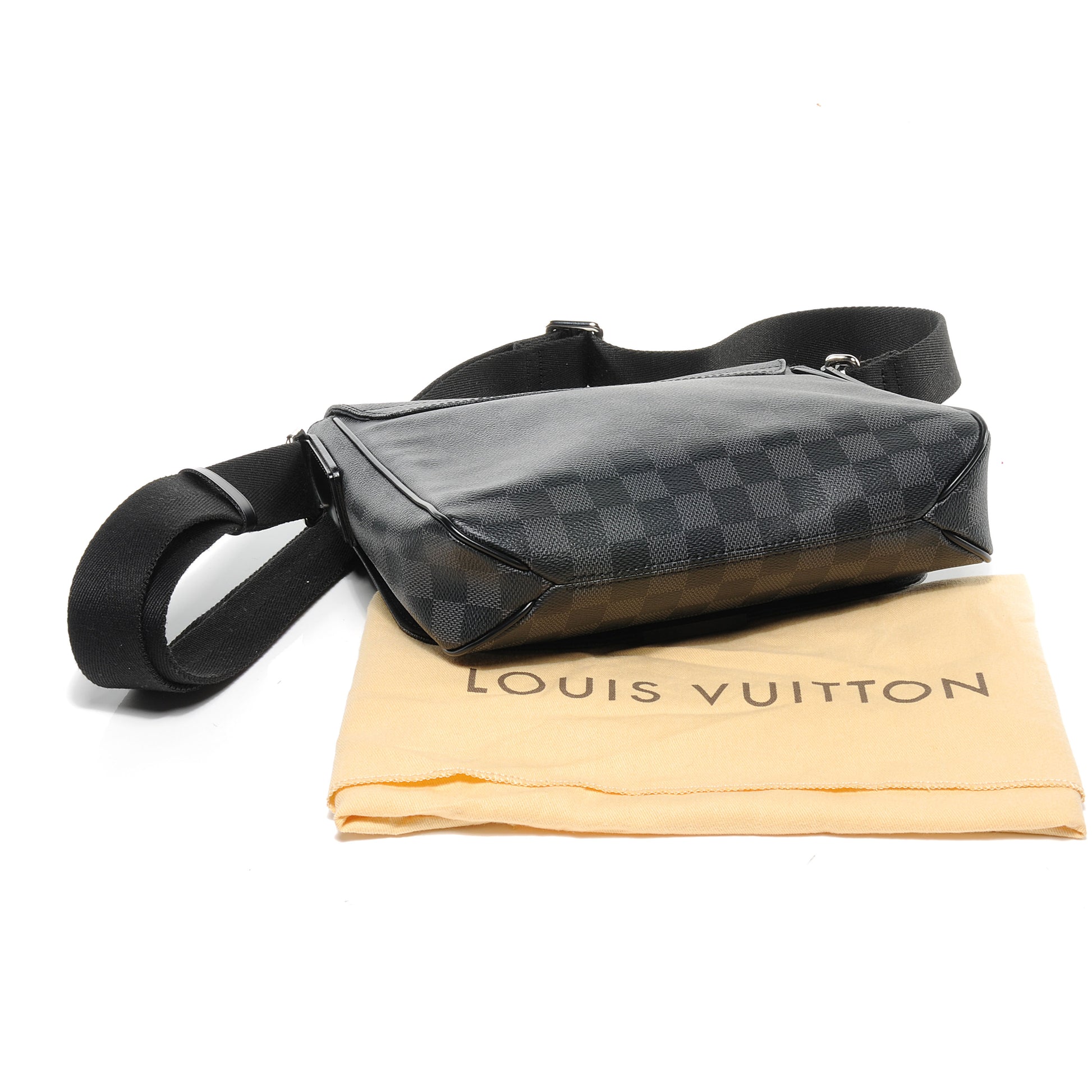 Louis Vuitton Damier Graphite District PM 5 of 8