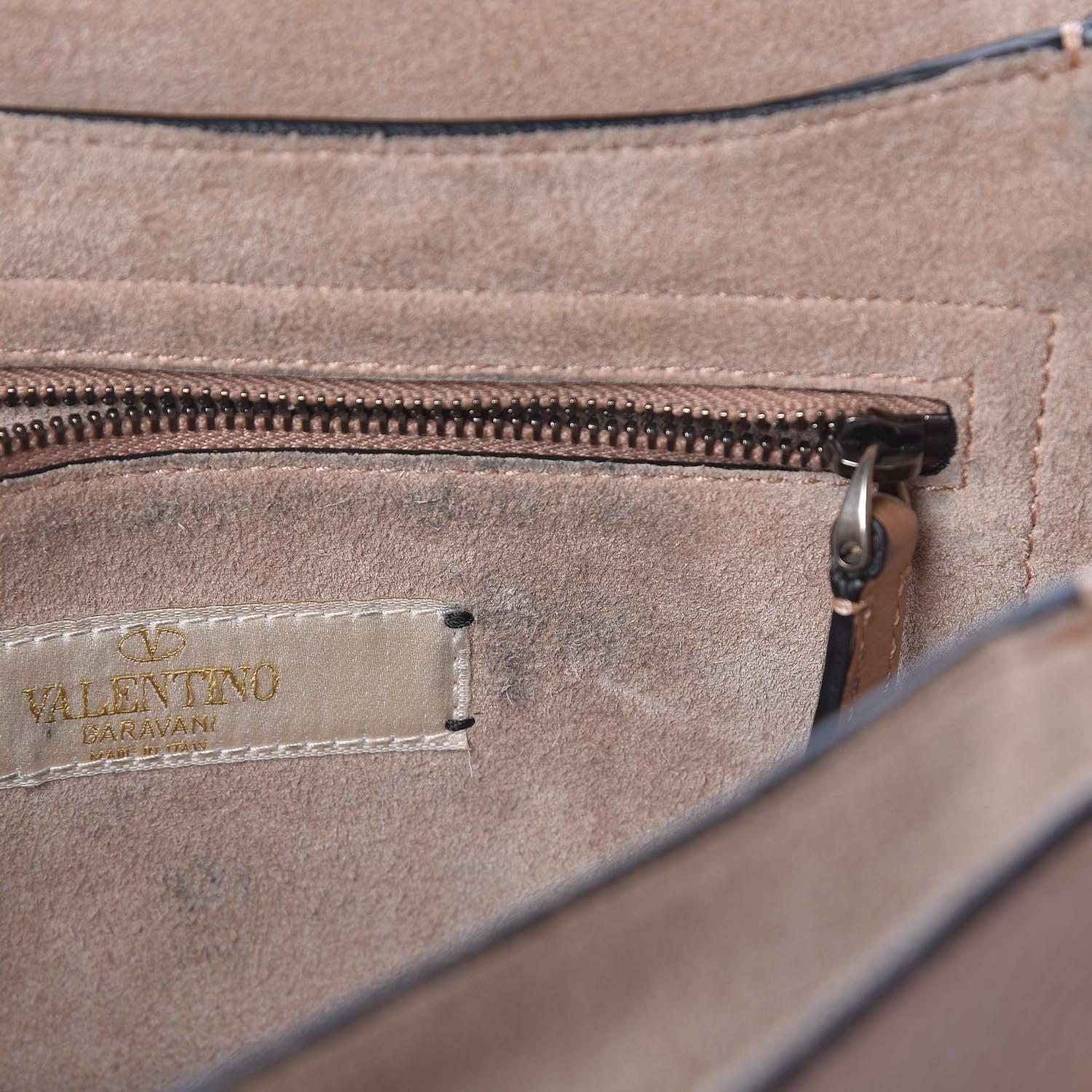 Valentino Garavani Pebbled Calfskin Medium Rockstud Rolling Flap Saddle Bag Soft Noisette 10 of 14