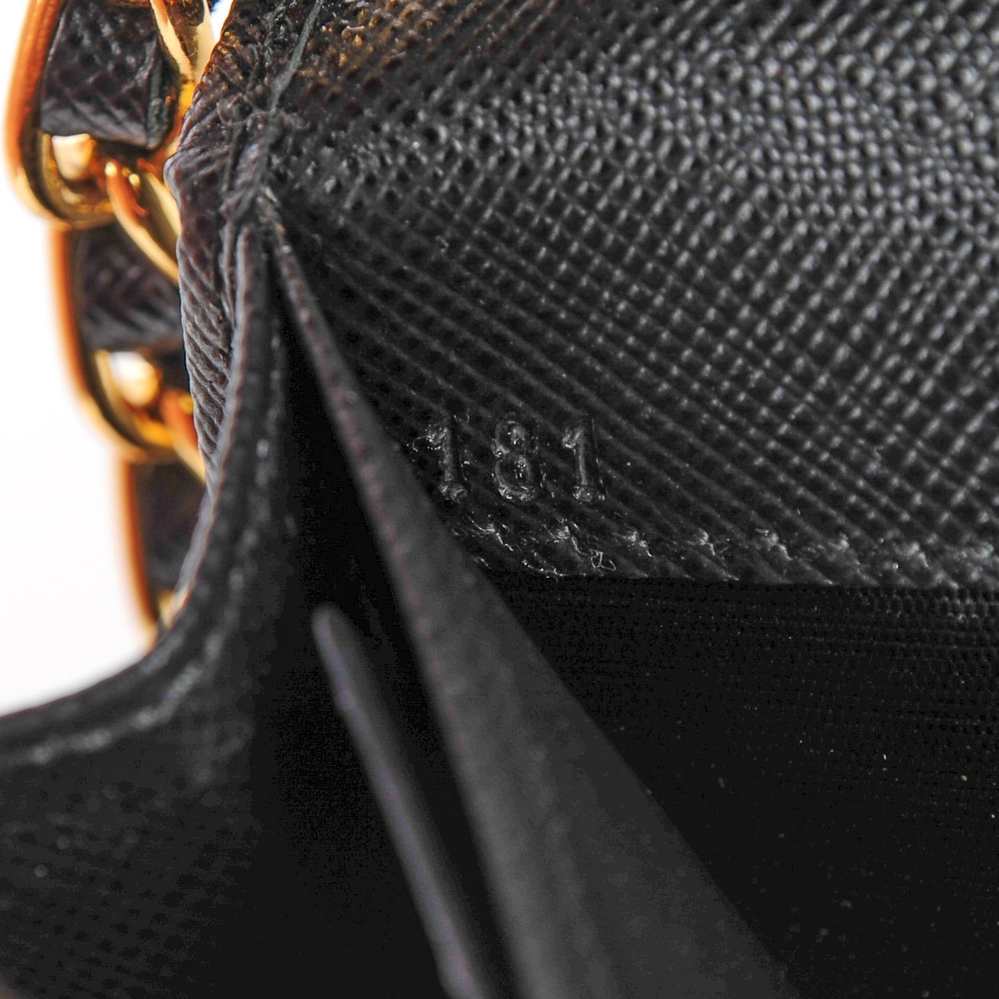 Saffiano Metal Oro Chain Wallet Nero Black