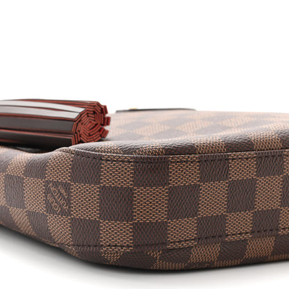 Louis Vuitton Damier Ebene South Bank Besace 9 of 11