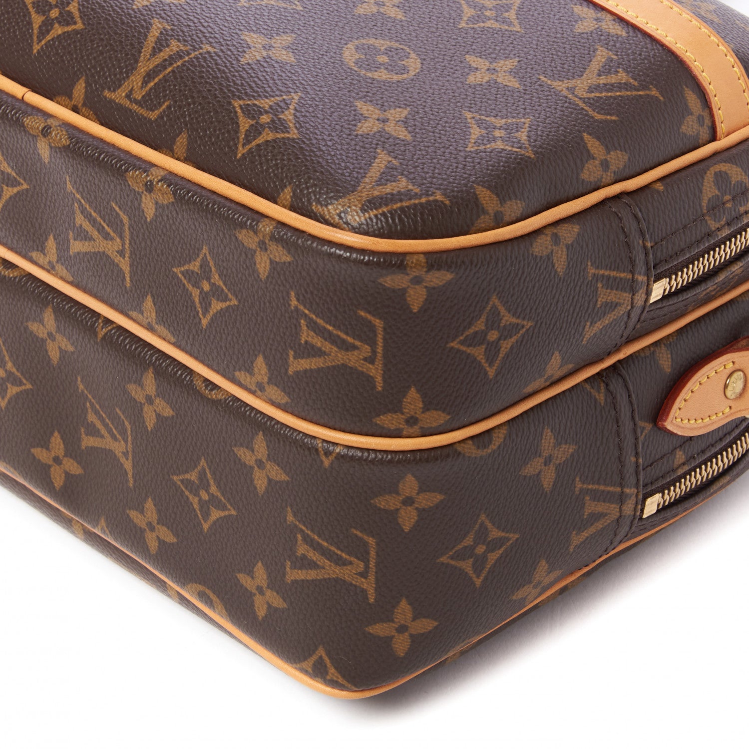 Louis Vuitton Monogram Reporter PM 5 of 9