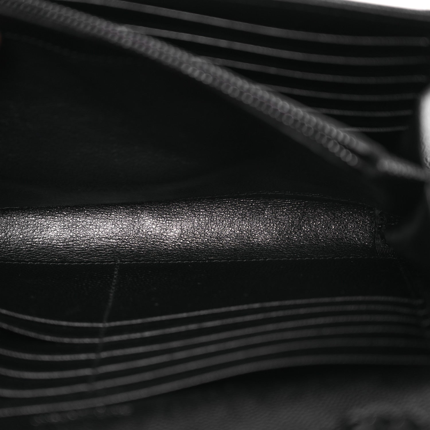 Saint Laurent Grain De Poudre Matelasse Chevron Monogram Monochrome Envelope Chain Wallet Black 5 of 15