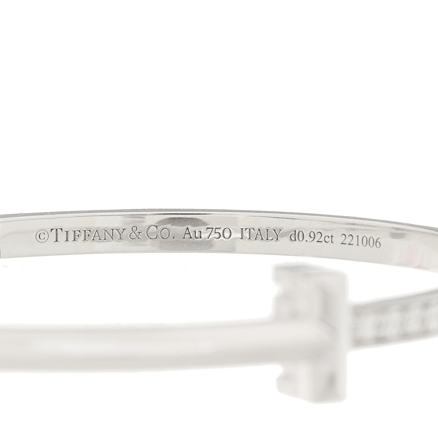 18K White Gold Diamond Narrow T1 Hinged Bangle Bracelet