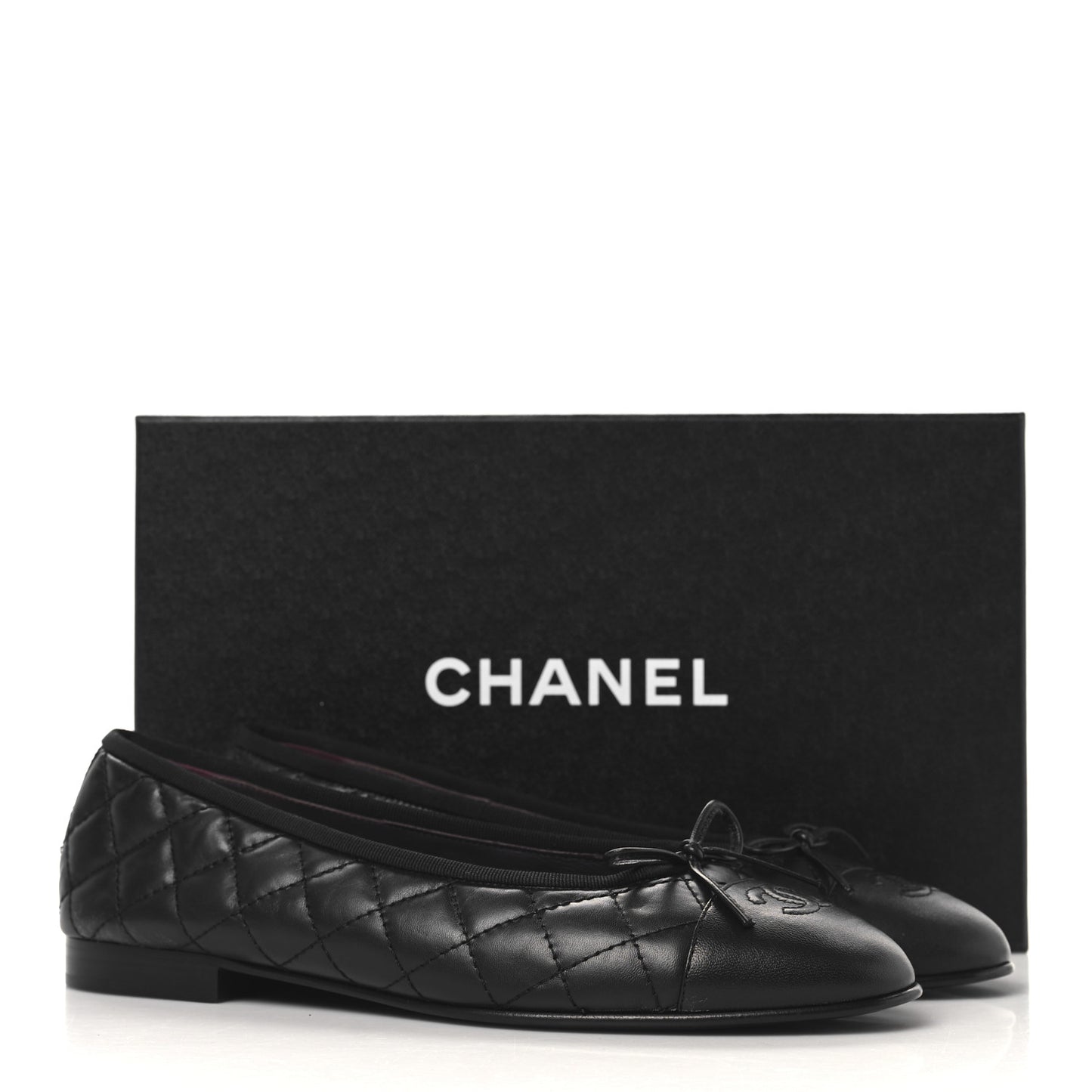 Aged Calfskin Quilted CC Cap Toe Ballerina Flats 39 Black
