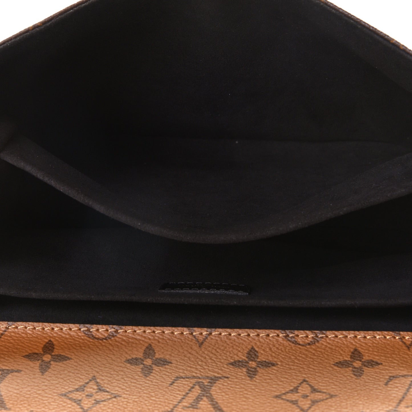 Reverse Monogram Pochette Metis