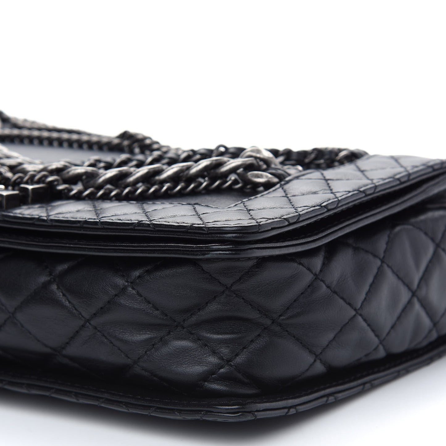Calfskin Enchained New Medium Boy Flap Black