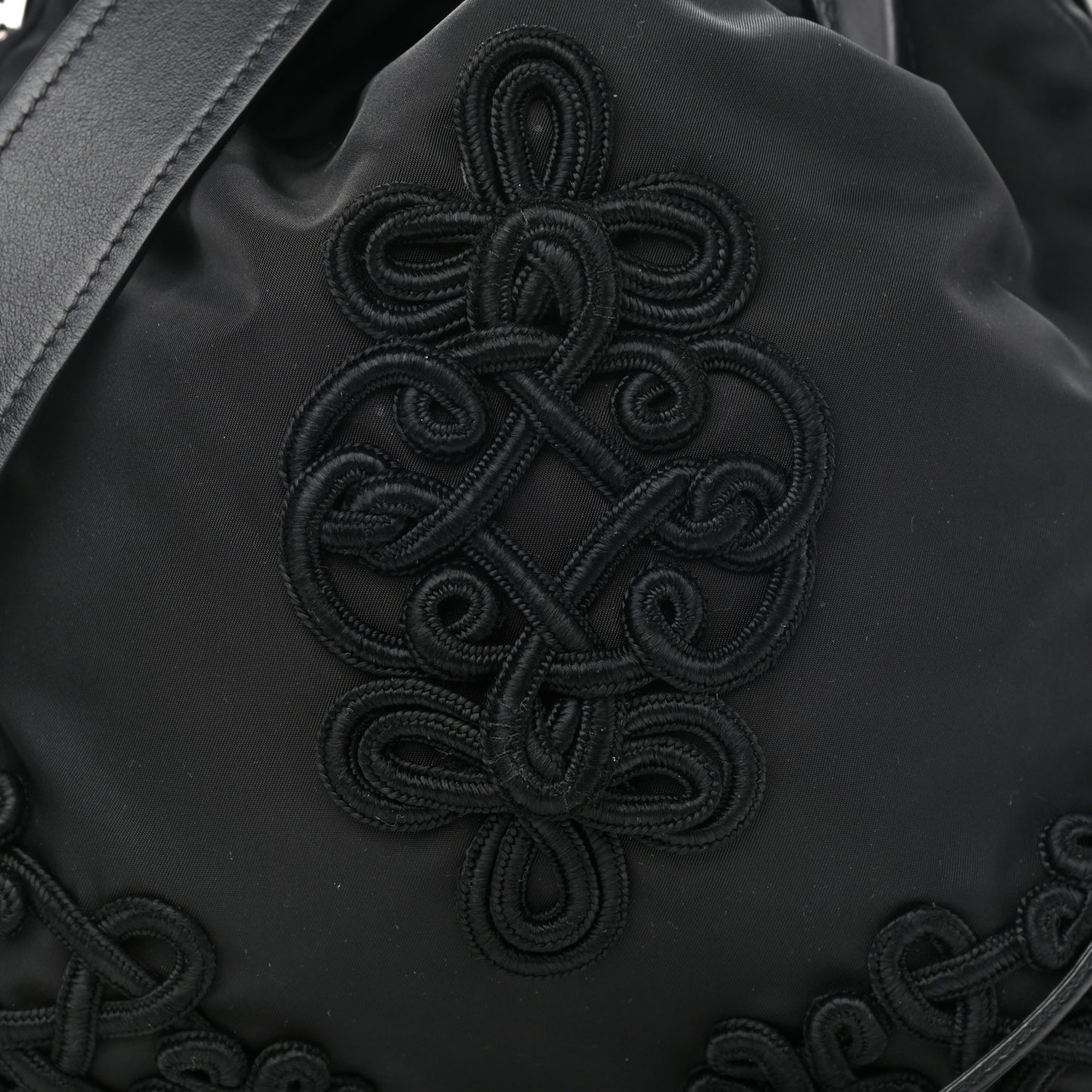 Tessuto Nylon Passama Crossbody Black