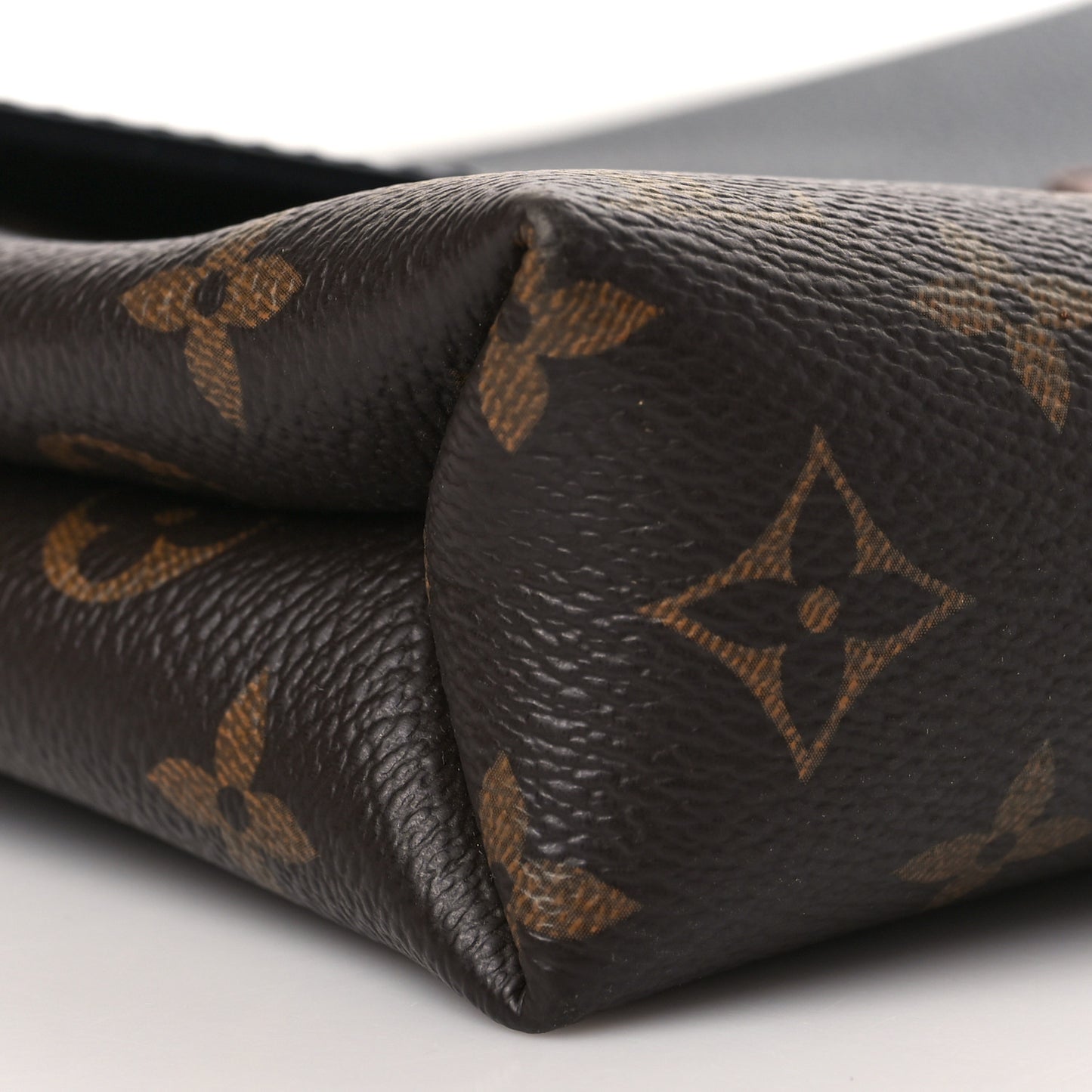 Monogram Pallas Chain Black
