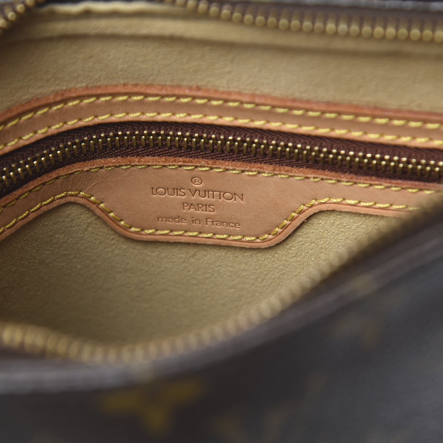 Louis Vuitton Monogram Looping MM 6 of 13