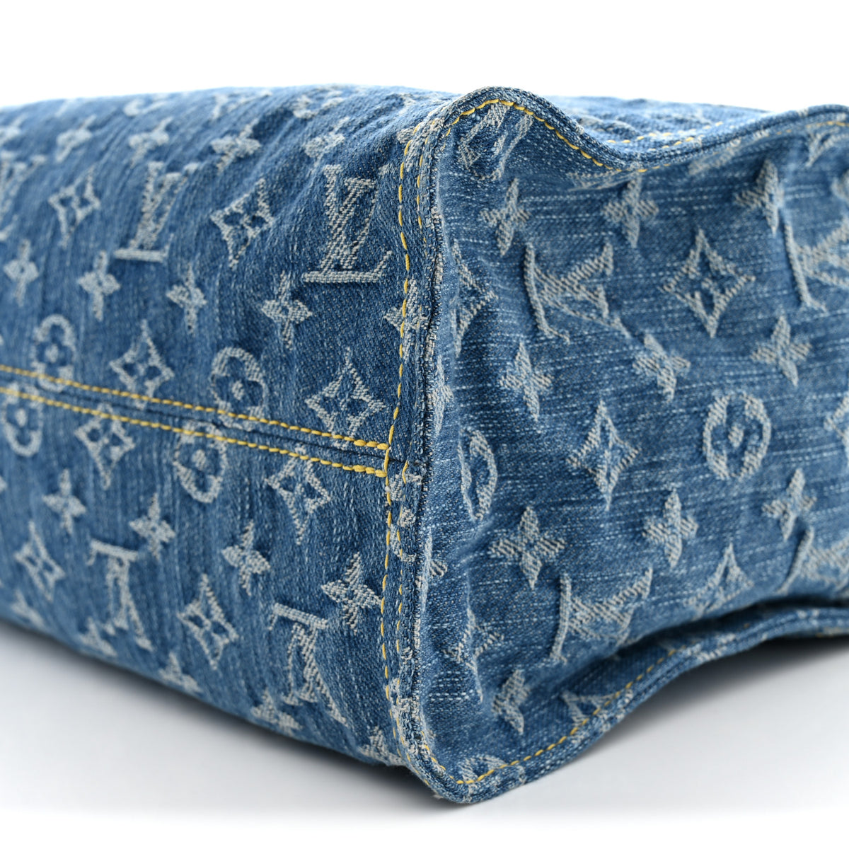 Louis Vuitton Monogram Denim Onthego MM Blue 9 of 9