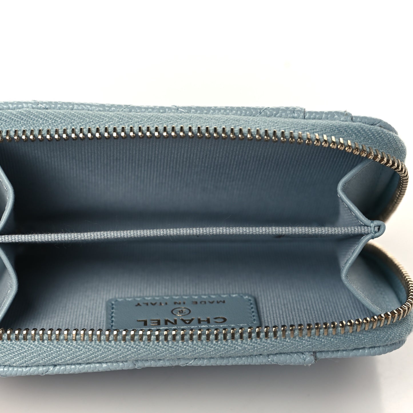 Caviar Quilted Zip Card Holder Light Blue