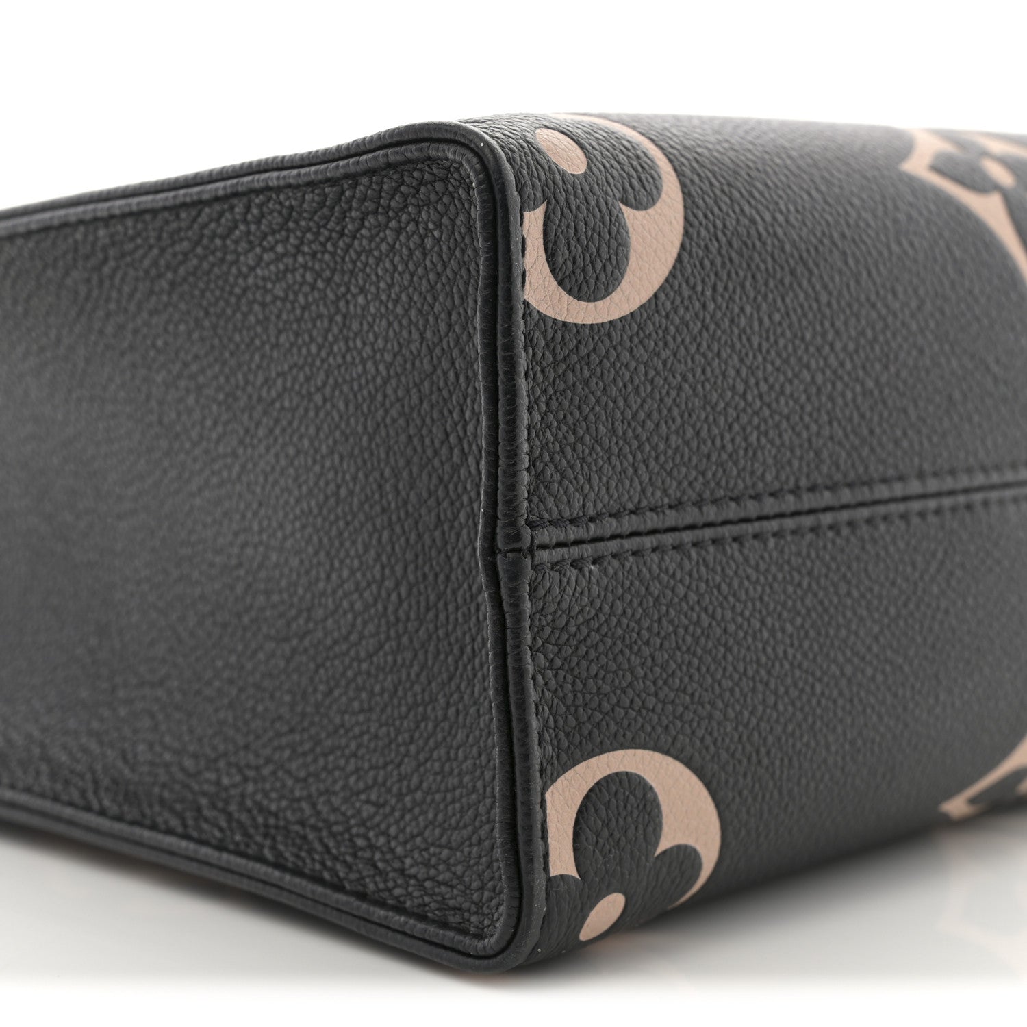 Louis Vuitton Empreinte Monogram Giant Onthego PM Black Beige 9 of 11