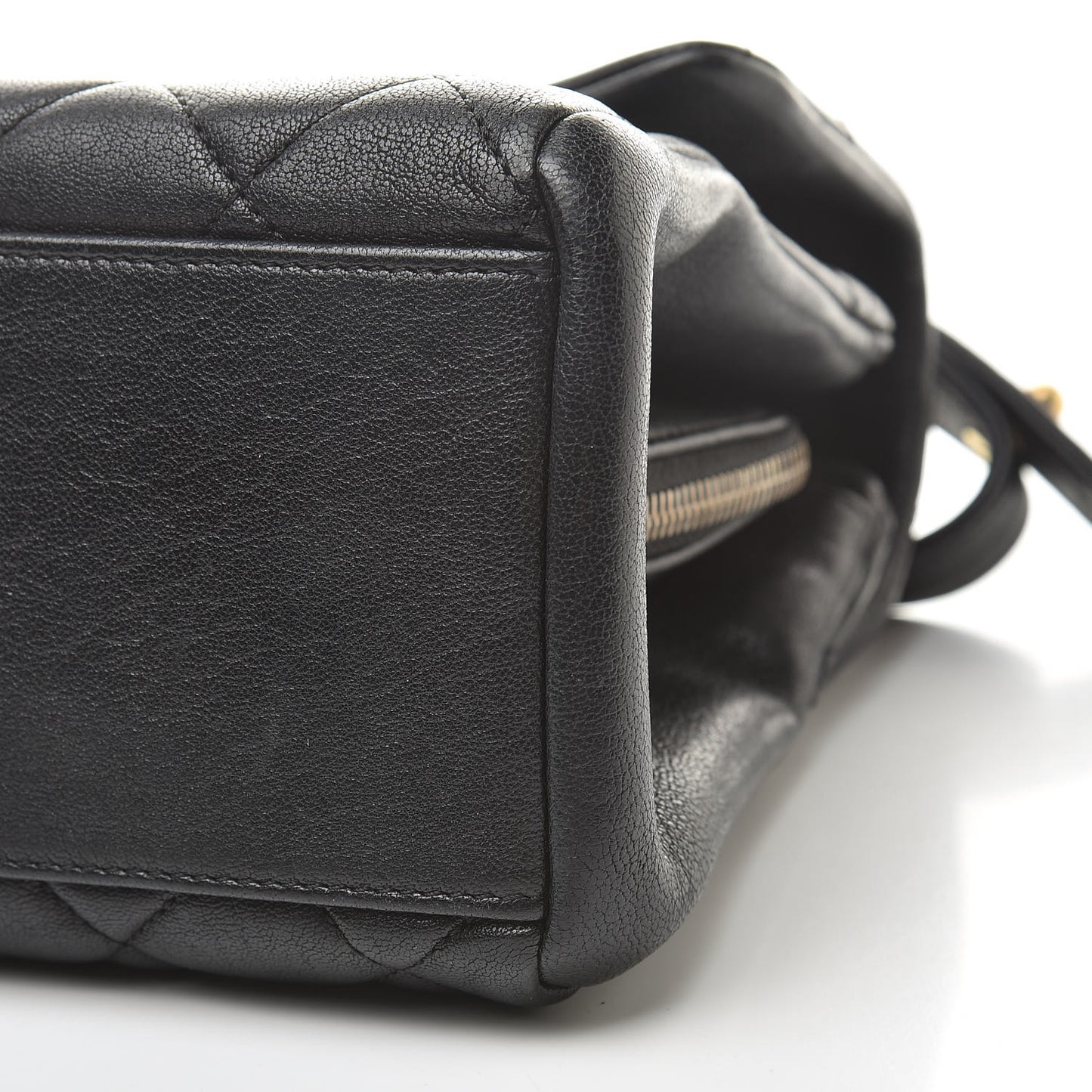 Shiny Sheepskin Quilted Small Trapezio Flap Black
