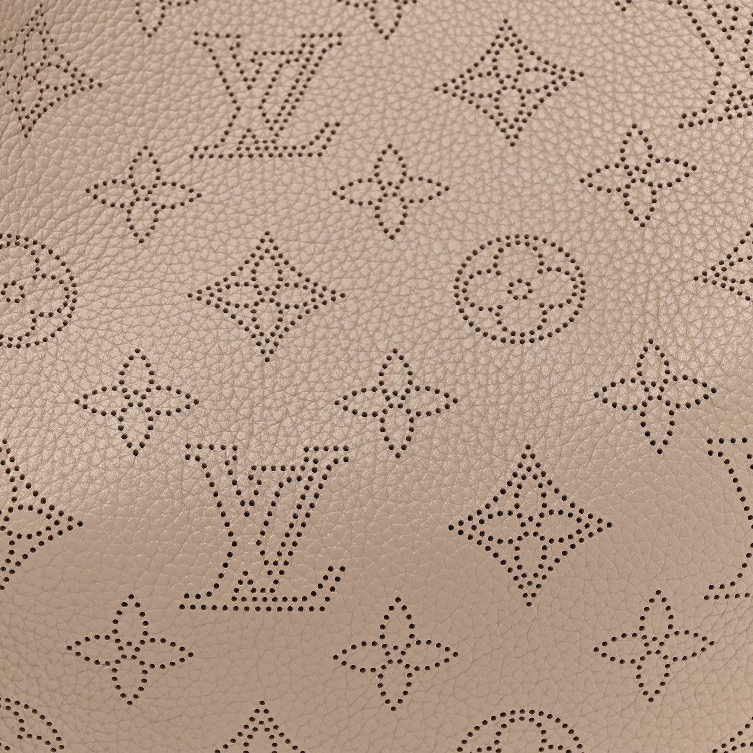 Louis Vuitton Mahina Hina MM Galet 9 of 19