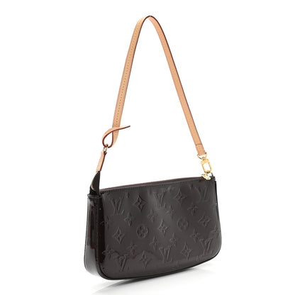 Louis Vuitton Vernis Pochette Accessories NM Amarante 3 of 10