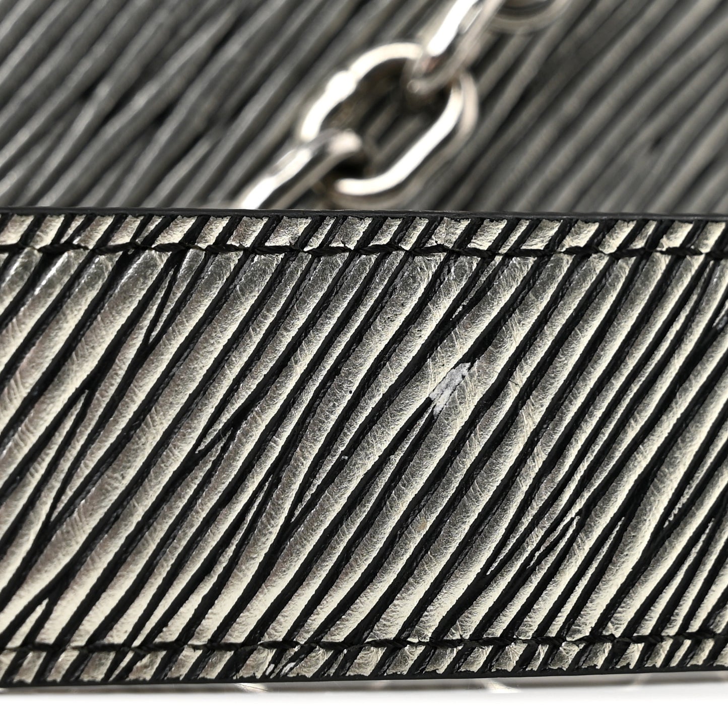 Epi Twist Shoulder Bag MM Argent